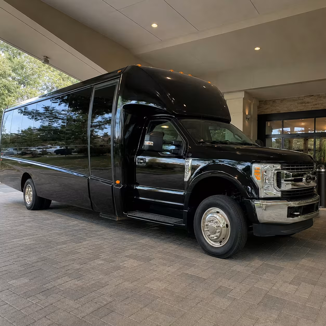 15 passenger minibus