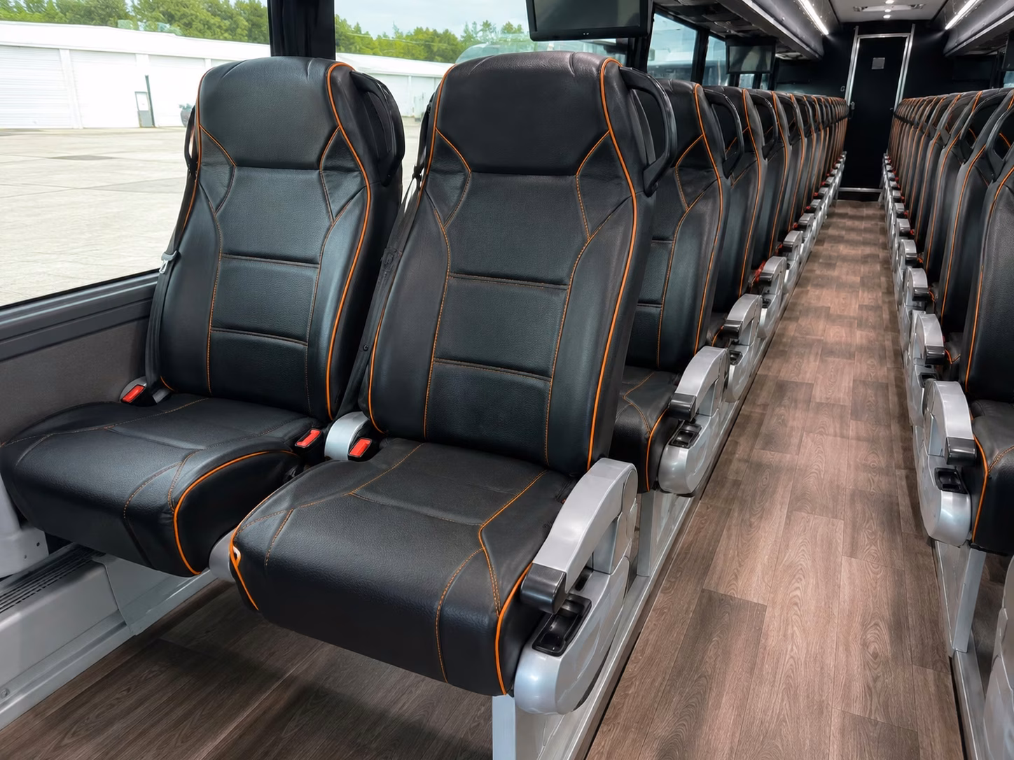 charter bus rentals for weddings at chattanooga s most popular venues