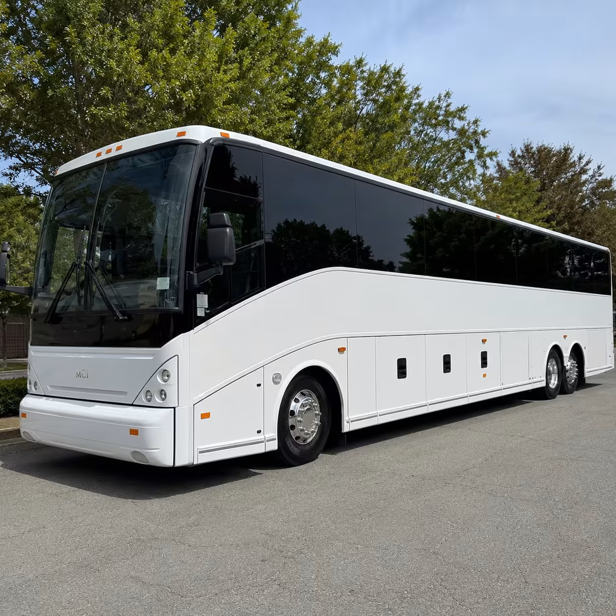 chattanooga 56 passenger charter bus rental