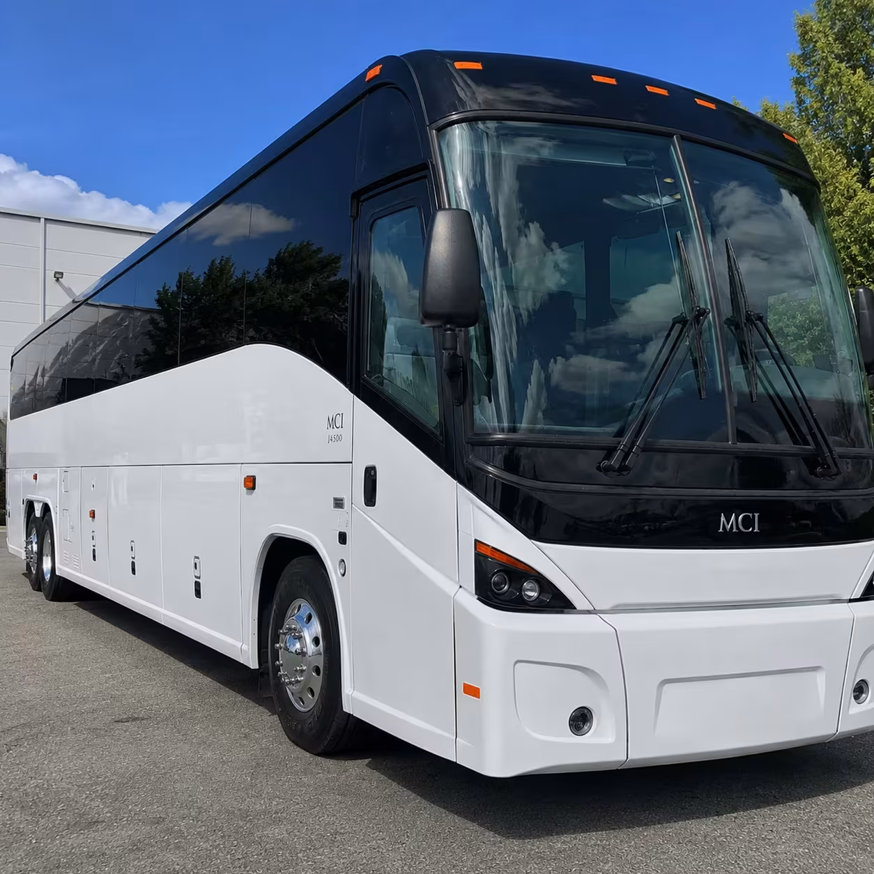 chattanooga charter bus rental exterior