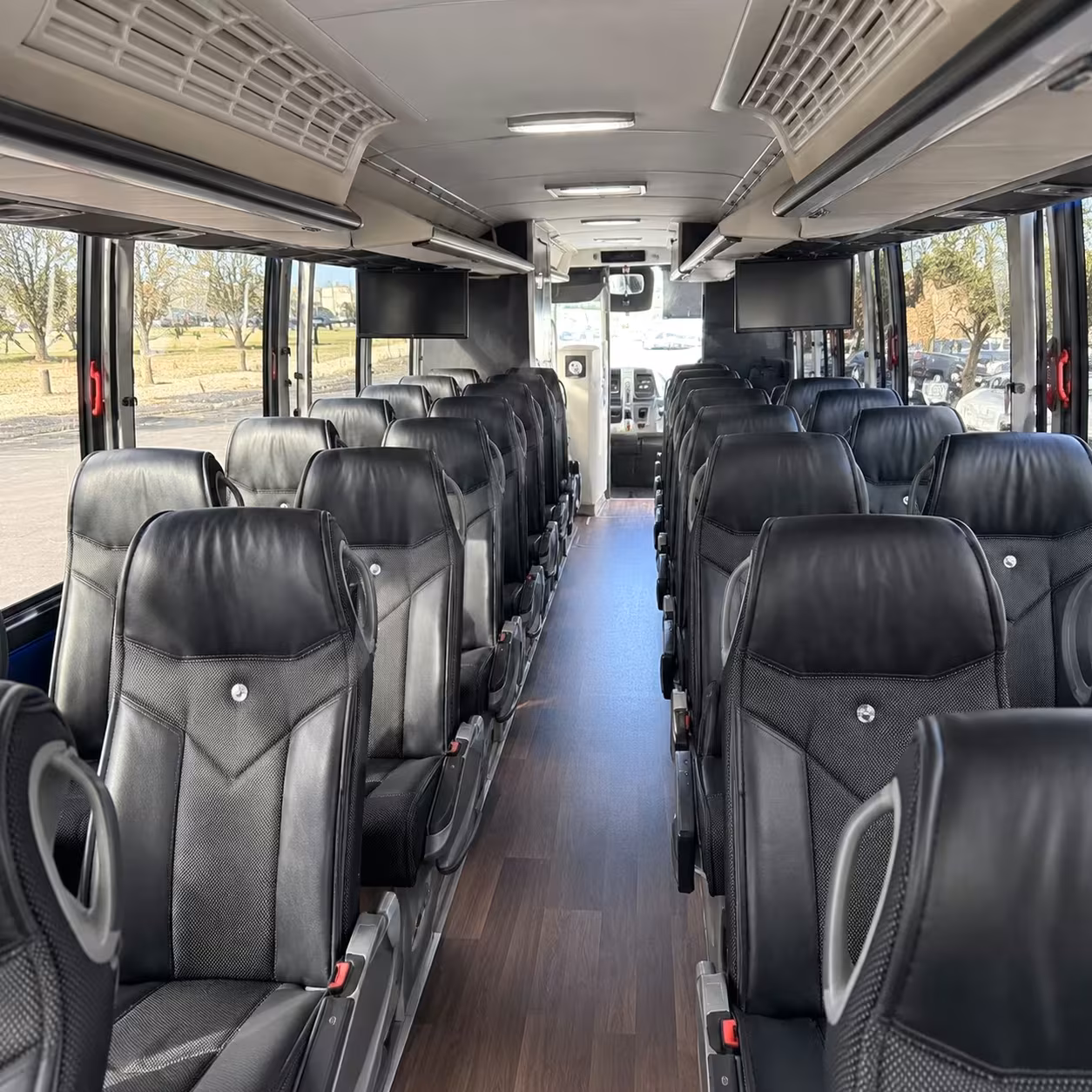 chattanooga charter bus rentals for tennessee aquarium field trips
