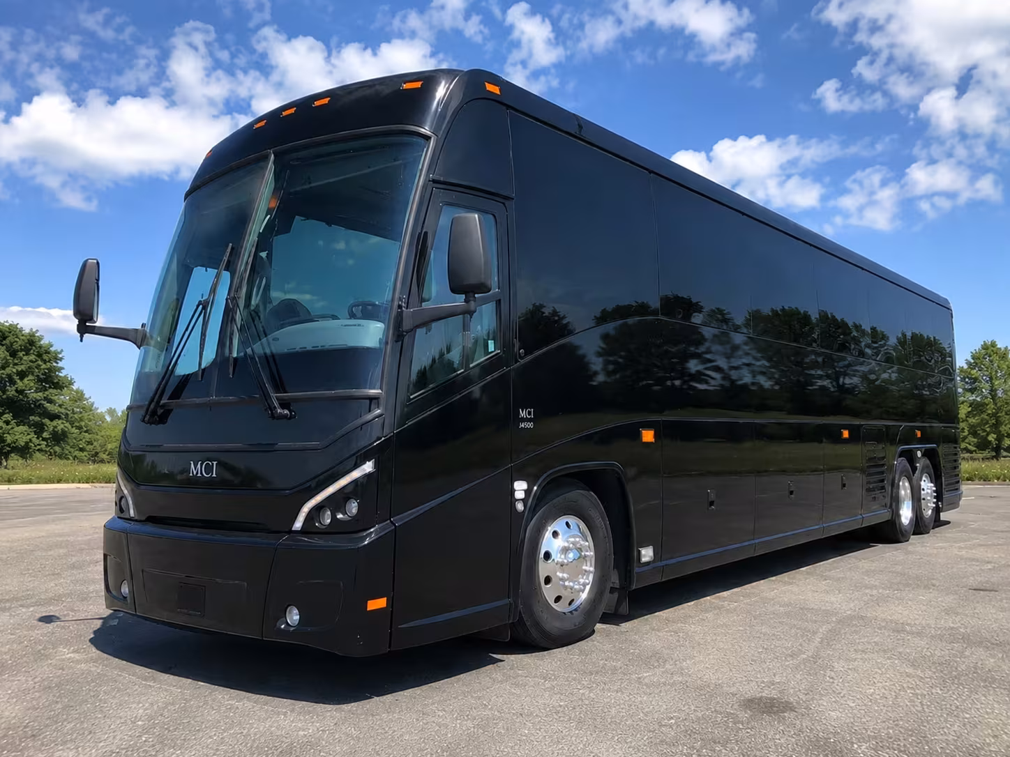 full size charter buses for large chattanooga prom groups